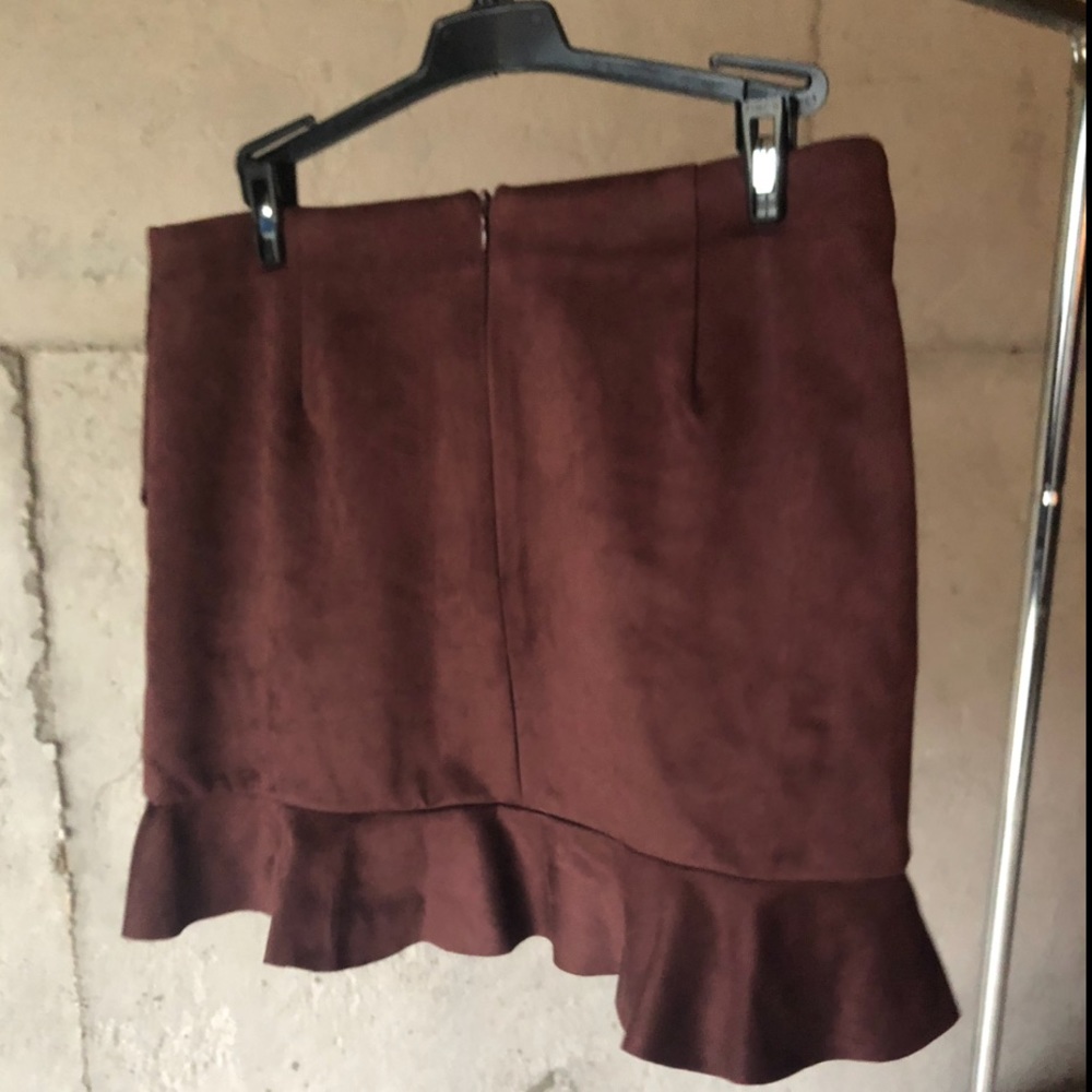 Polyester skirt - Picture 2 of 2